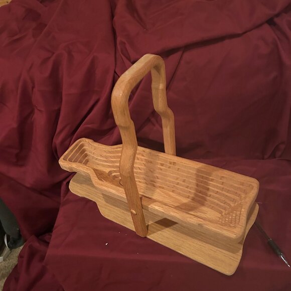 Hand Carved Collapsible wine bottle holder - Picture 1 of 10